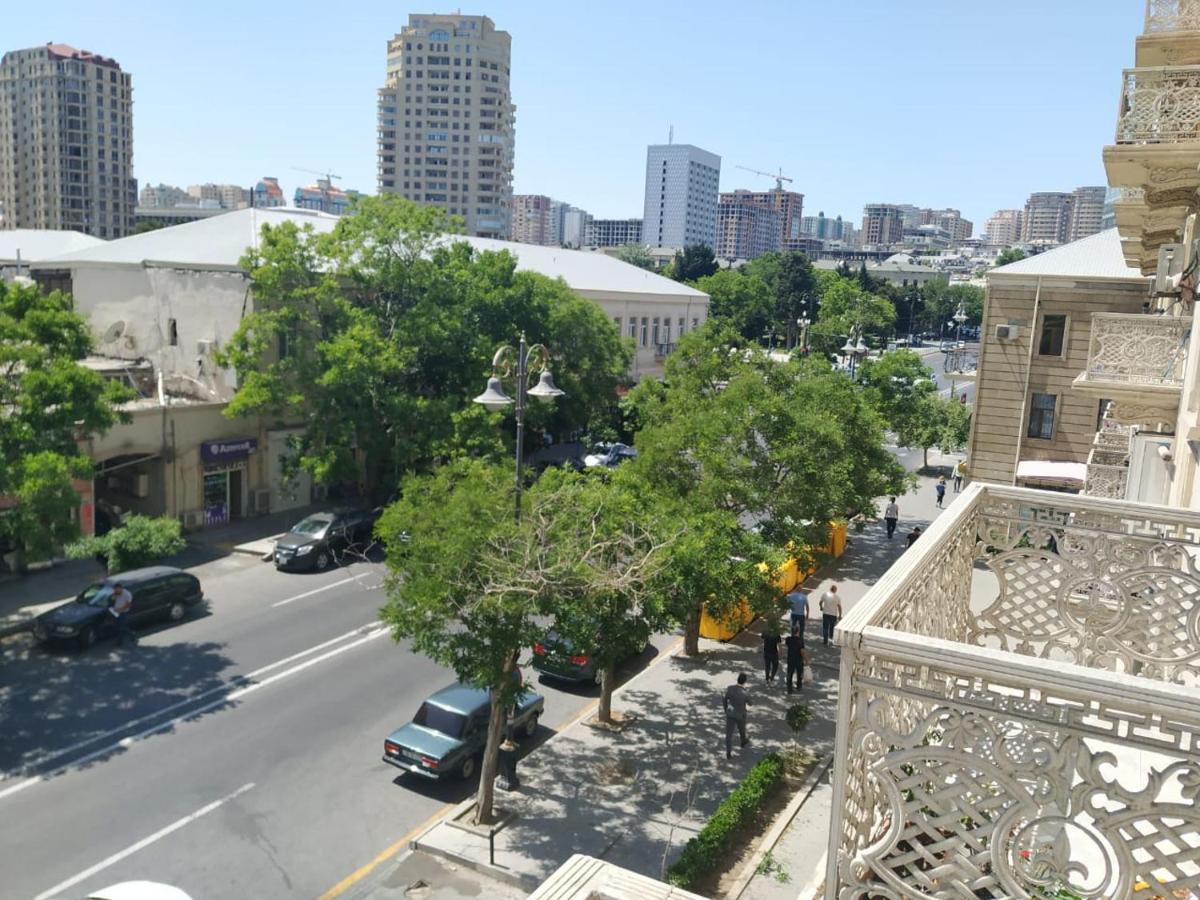 Between 28May Metro Station And National Boulevard Seaside Park Apartment Baku Exterior photo