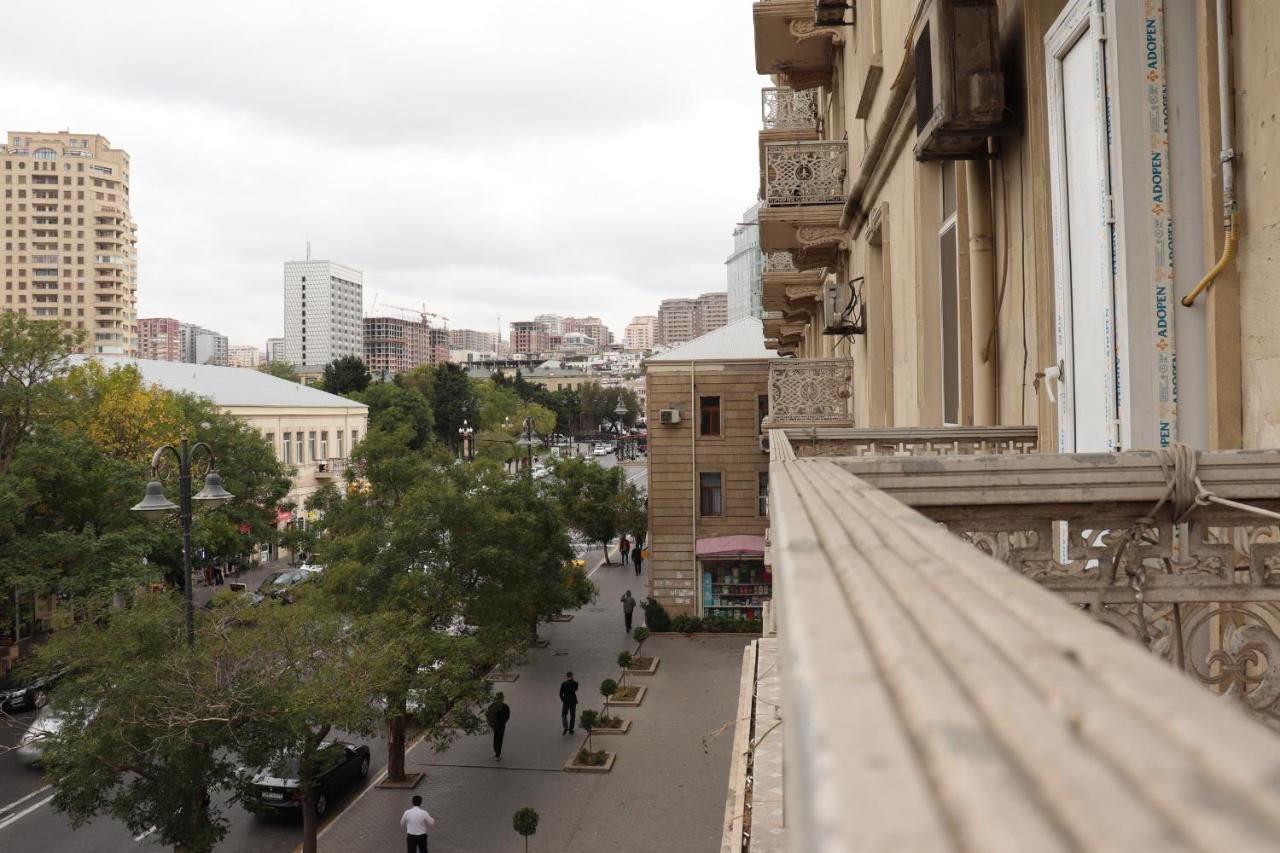 Between 28May Metro Station And National Boulevard Seaside Park Apartment Baku Exterior photo